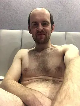 LynnAhNight online show from January 2026 03:16:02 PM