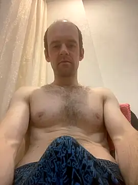 LynnAhNight online show from October 2025 03:27:02 AM