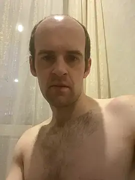 LynnAhNight online show from October 2025 03:28:02 AM