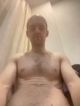 LynnAhNight online show from November 2025 02:59:01 AM