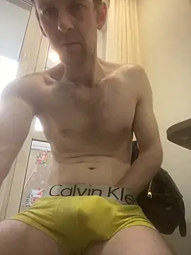 LynnAhNight online show from April 2026 03:46:02 AM