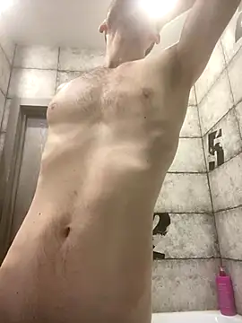 LynnAhNight online show from November 2025 03:34:02 AM