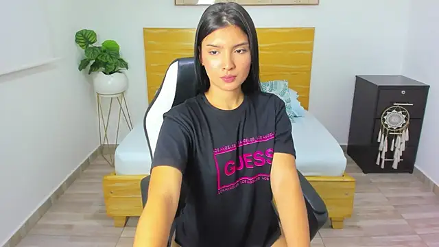 tiffanny doll  online show from March 2025 03:13:02 PM