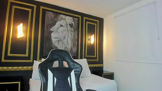 Snapshot of tiffanny_doll_ chatting on May 2026 12:36:01 PM tiffanny doll online show from May 2026 12:36:01 PM