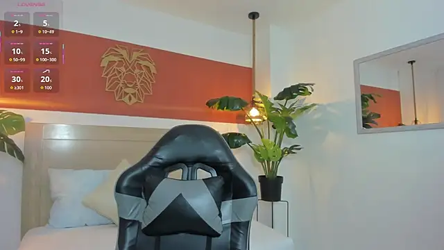 tiffanny doll  online show from February 2026 07:04:02 PM