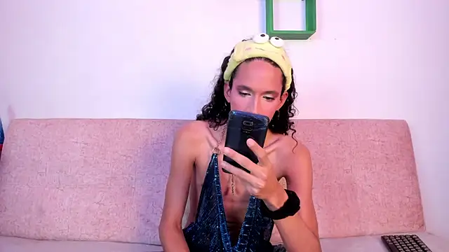 cassidy blossom online show from October 2025 03:19:01 AM