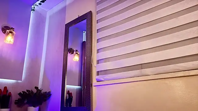 AzunaStar online show from April 2026 12:24:01 AM