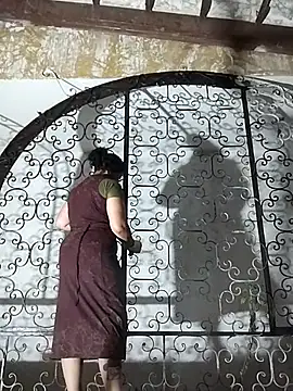 xomimuka online show from October 2025 02:13:02 AM