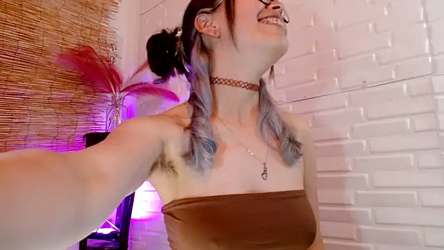 Luna 7 777 online show from November 2025 05:13:01 AM