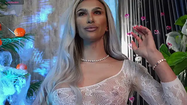 Snapshot of KarlaBart chatting on October 2025 08:08:02 PM KarlaBart online show from October 2025 08:08:02 PM