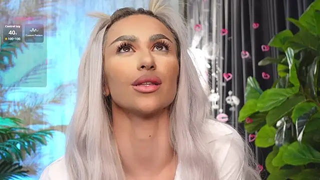 Snapshot of KarlaBart chatting on November 2025 08:20:02 PM KarlaBart online show from November 2025 08:20:02 PM