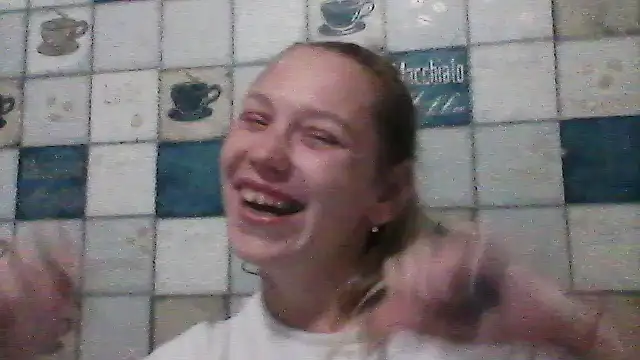 Snapshot of Anna_wey chatting on November 2025 05:49:02 PM Anna wey online show from November 2025 05:49:02 PM