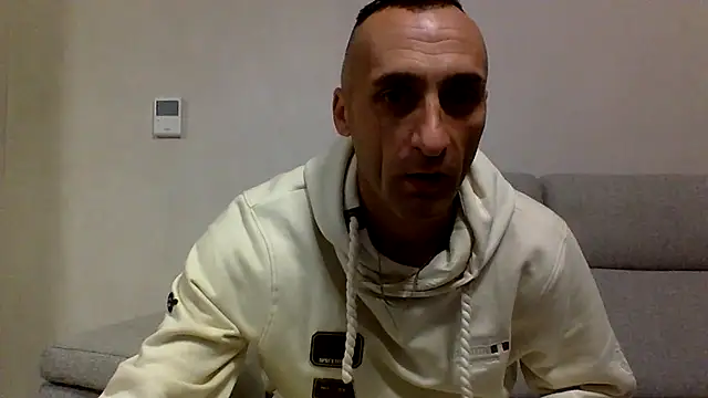 Snapshot of ANGELSANTAMARIA- chatting on October 2025 06:19:02 PM ANGELSANTAMARIA- online show from October 2025 06:19:02 PM