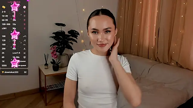 ElwineDevon online show from February 2025 01:10:01 PM