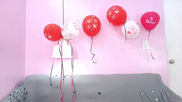 Snapshot of Hiyakasudere chatting on March 2026 06:04:02 PM Hiyakasudere online show from March 2026 06:04:02 PM