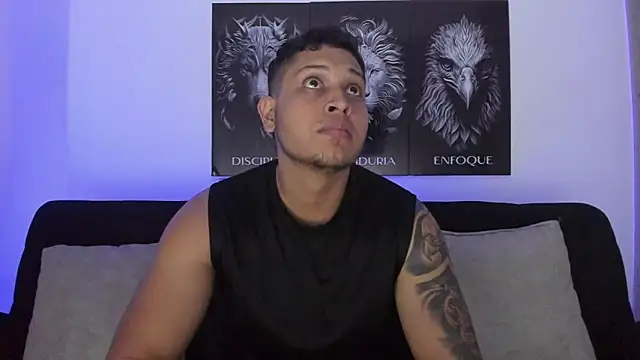 Snapshot of JohanSmith chatting on October 2025 02:12:02 AM JohanSmith online show from October 2025 02:12:02 AM