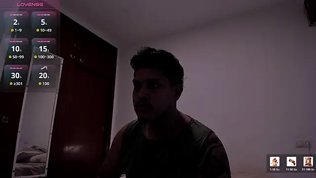 Snapshot of JohanSmith chatting on May 2026 12:59:01 PM JohanSmith online show from May 2026 12:59:01 PM