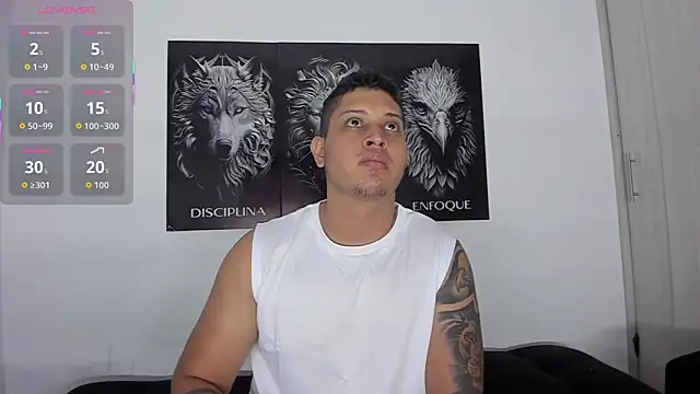 Snapshot of JohanSmith chatting on September 2025 12:14:01 AM JohanSmith online show from September 2025 12:14:01 AM