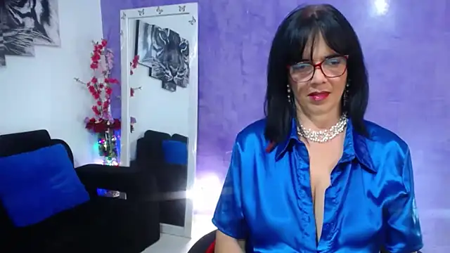 sarasmith3 online show from October 2025 11:47:01 PM