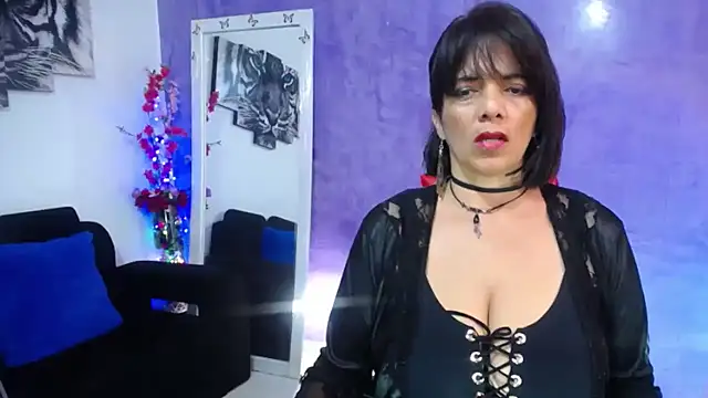 sarasmith3 online show from October 2025 06:42:02 PM