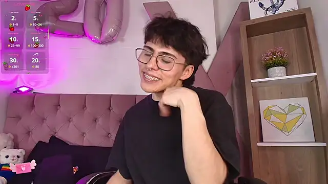 PepperTwink online show from December 2025 04:44:01 PM