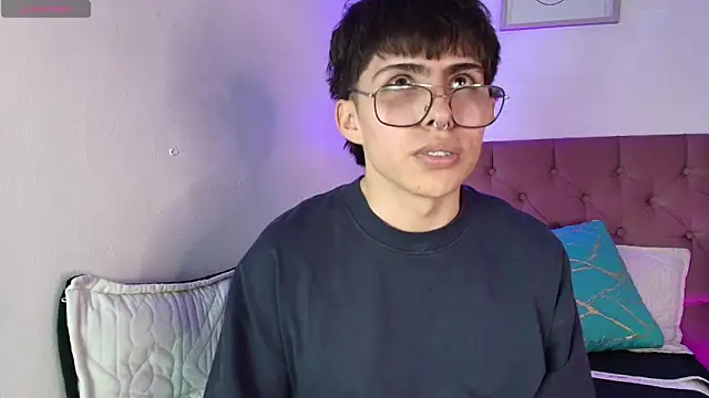 PepperTwink online show from October 2025 04:30:01 PM