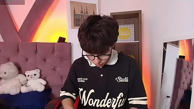 PepperTwink online show from March 2026 04:33:02 PM