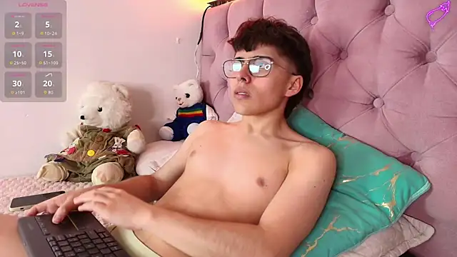 PepperTwink online show from November 2025 05:06:02 PM