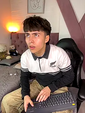 PepperTwink online show from November 2025 04:51:02 PM