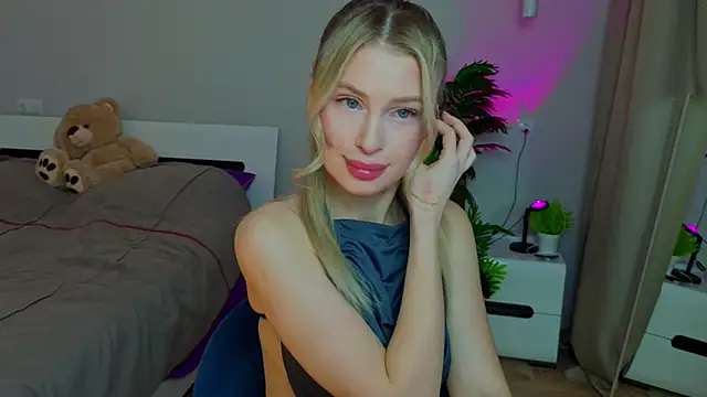 AnitaLamb online show from November 2025 07:42:01 AM