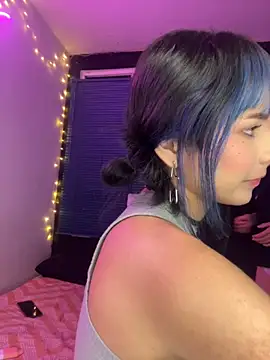 Snapshot of mavimist__ chatting on November 2025 01:39:02 AM mavimist online show from November 2025 01:39:02 AM