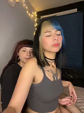 Snapshot of mavimist__ chatting on September 2025 04:37:01 AM mavimist online show from September 2025 04:37:01 AM