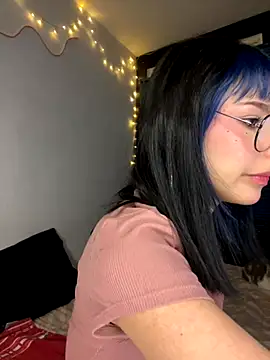 Snapshot of mavimist__ chatting on November 2025 01:45:01 AM mavimist online show from November 2025 01:45:01 AM