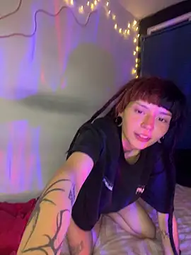 Snapshot of mavimist__ chatting on October 2025 01:20:01 AM mavimist online show from October 2025 01:20:01 AM