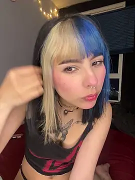 Snapshot of mavimist__ chatting on September 2025 12:09:02 AM mavimist online show from September 2025 12:09:02 AM