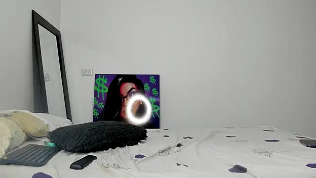 andrea cherryy online show from November 2025 01:33:01 PM