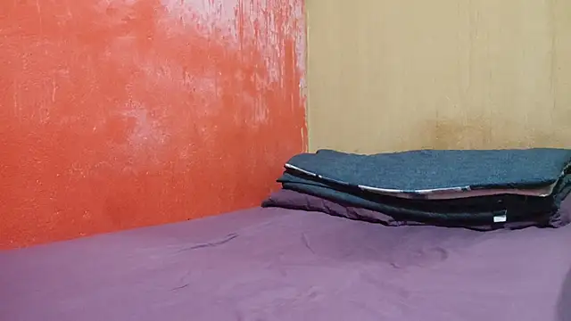 Snapshot of LuisA_Femm chatting on December 2025 05:45:01 AM LuisA Femm online show from December 2025 05:45:01 AM