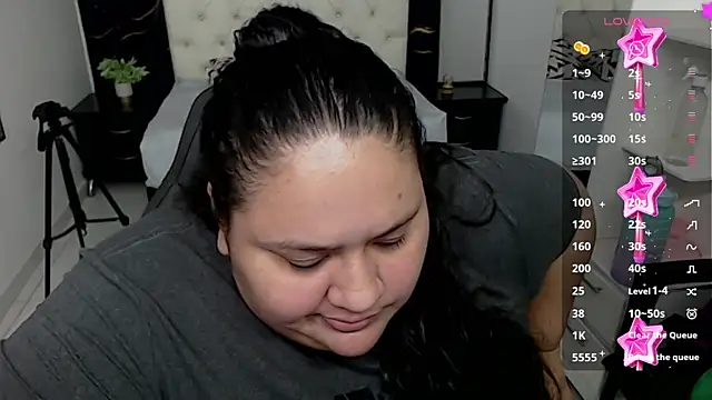 Snapshot of Aaliyah11 chatting on September 2025 10:16:01 PM Aaliyah11 online show from September 2025 10:16:01 PM