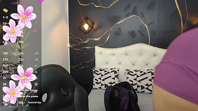 Snapshot of Aaliyah11 chatting on March 2025 02:37:02 AM Aaliyah11 online show from March 2025 02:37:02 AM