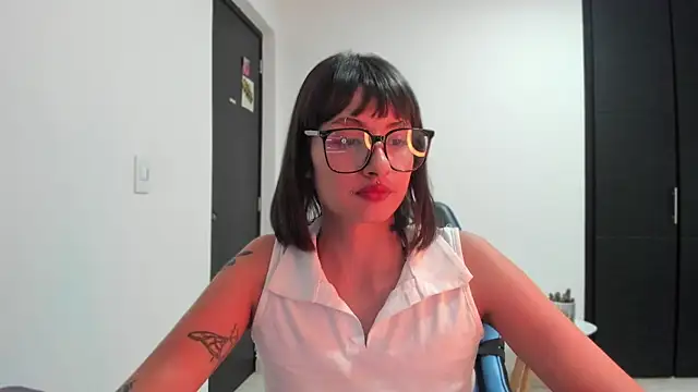 ggor4w33 online show from September 2025 03:33:01 AM