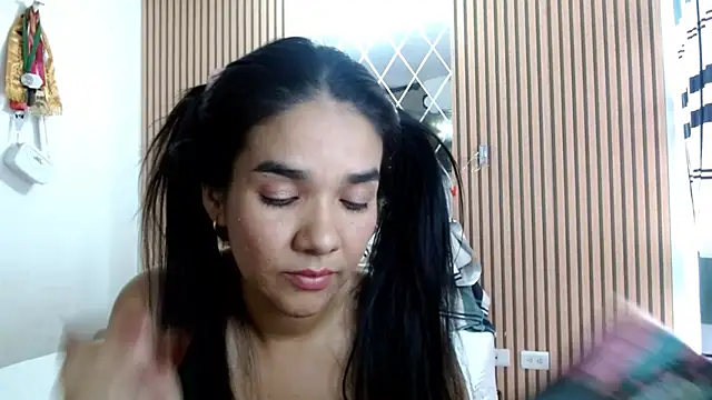 tezza smith online show from February 2025 06:51:01 PM