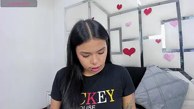 ZoeWan69 online show from February 2026 02:06:02 PM