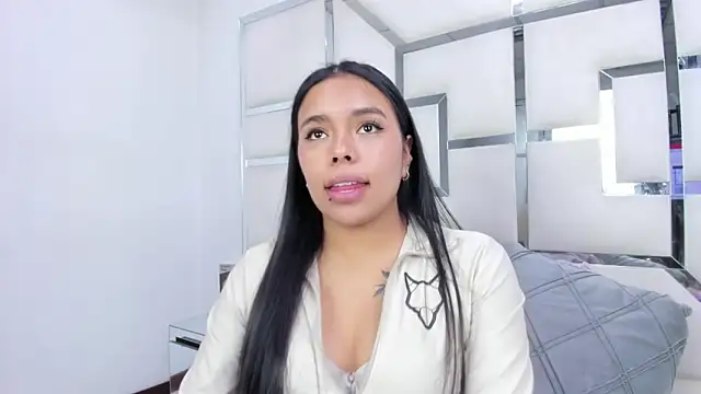 ZoeWan69 online show from March 2026 02:40:02 PM