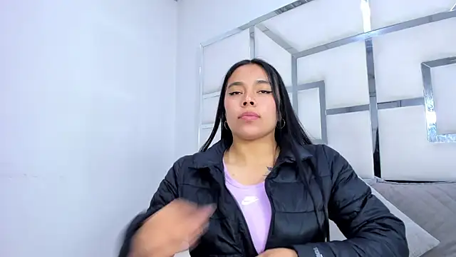 ZoeWan69 online show from November 2025 12:32:01 PM