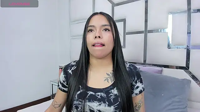 ZoeWan69 online show from June 2026 12:35:02 PM