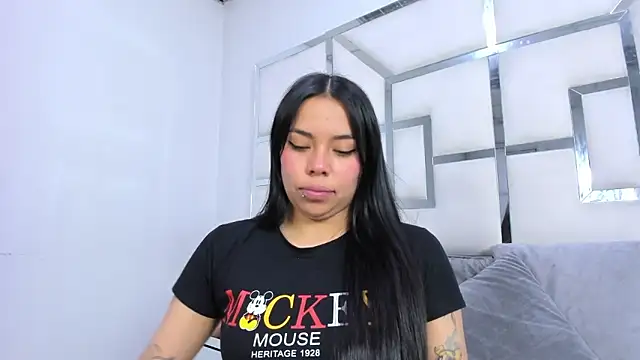 ZoeWan69 online show from November 2025 02:42:01 PM