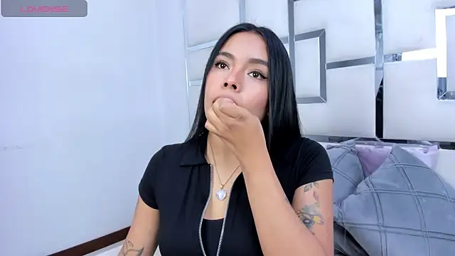 ZoeWan69 online show from March 2026 01:05:01 PM