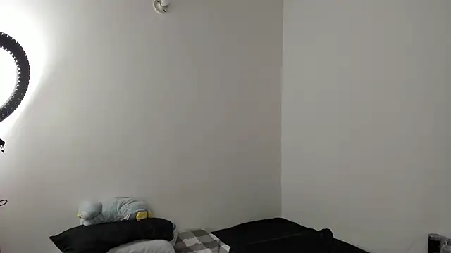 Snapshot of Mazikeen__18 chatting on March 2026 01:45:01 PM Mazikeen 18 online show from March 2026 01:45:01 PM