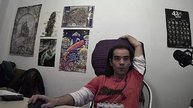 ReyDeBotones online show from April 2026 08:33:01 PM