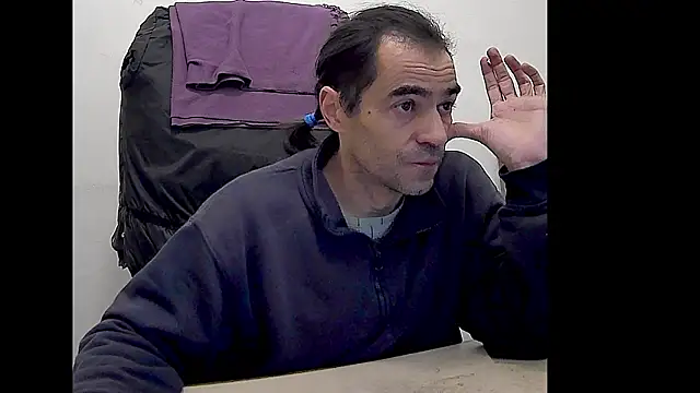 ReyDeBotones online show from March 2026 01:31:02 AM